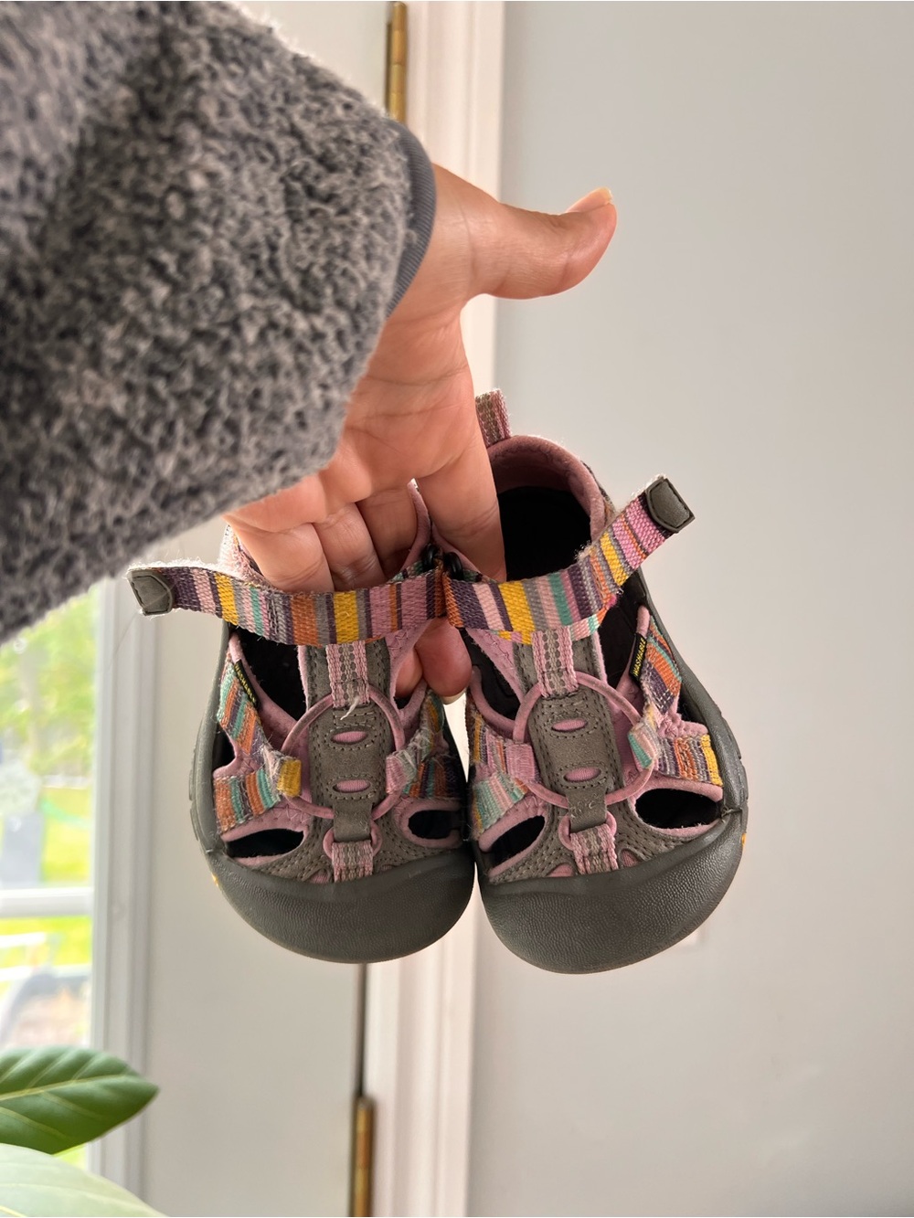 Keen | US 8 | Sandals